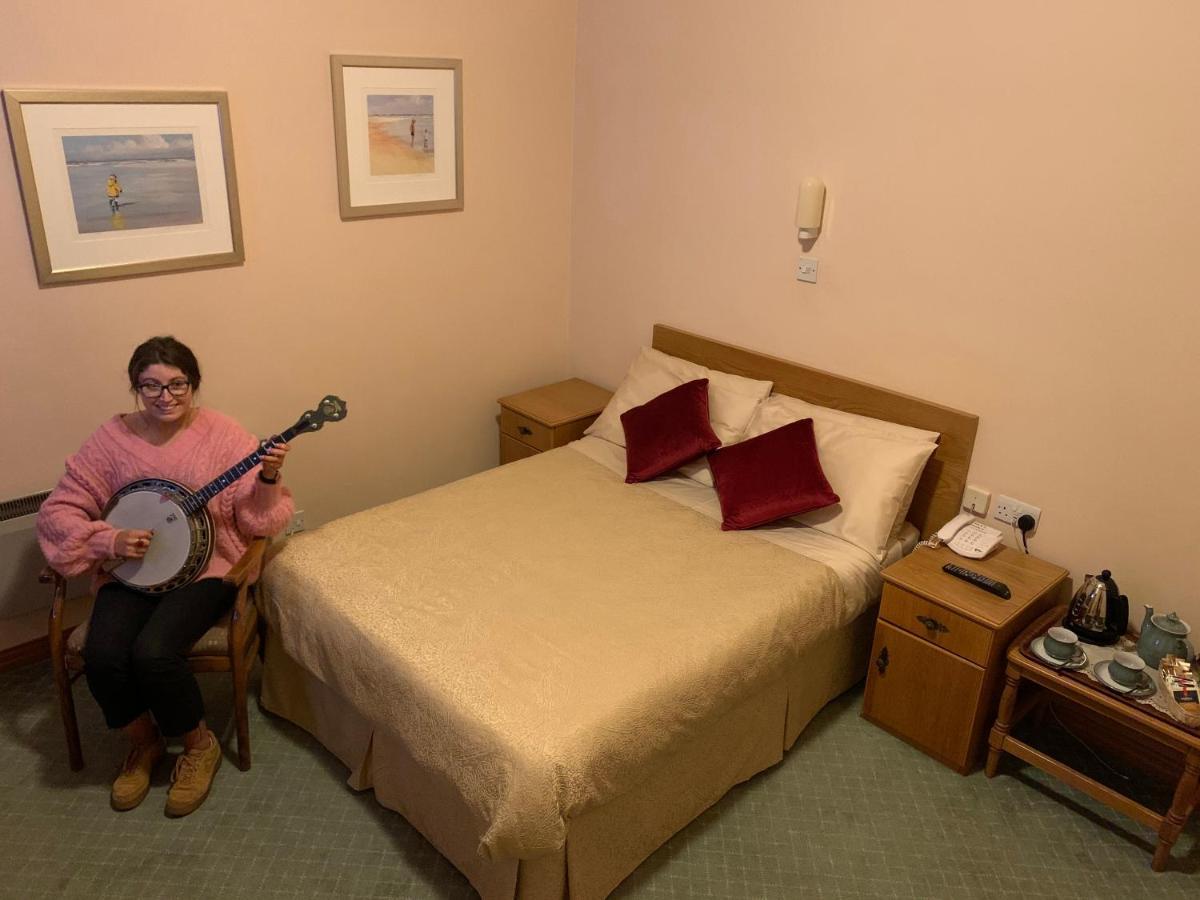 Rathbaun Hotel Lisdoonvarna Extérieur photo